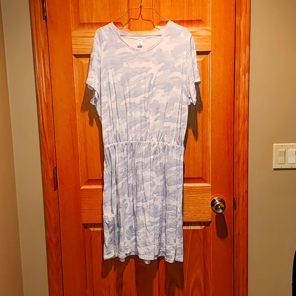 Light gray camo print dress